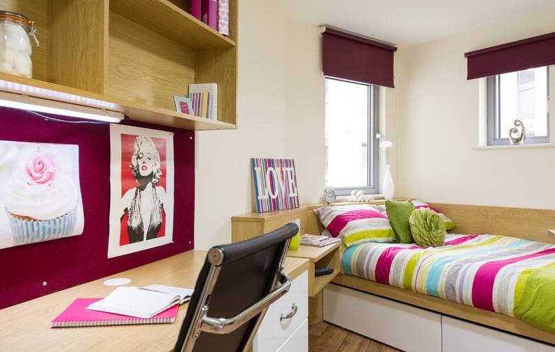 Silver Studio, Quebec House, 1 Cromwell Road, Kingston upon Thames, Kingston - Image 1